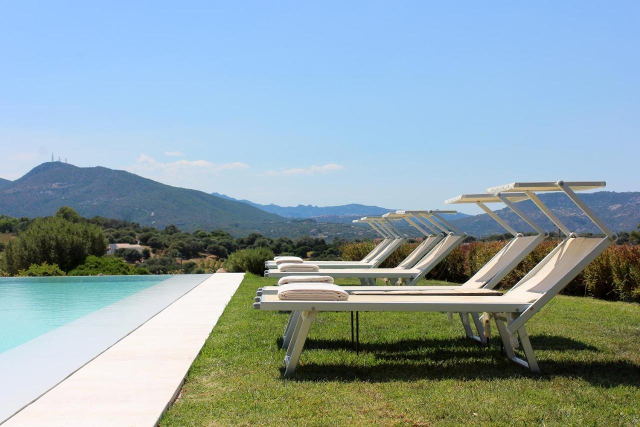 Albero Capovolto Bed and Breakfast Golfo Aranci Exteriör bild