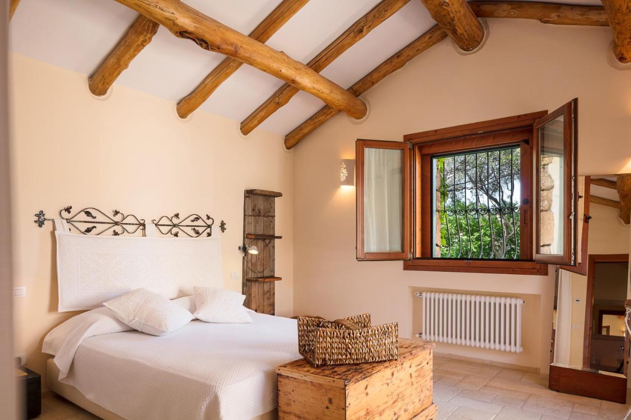 Albero Capovolto Bed and Breakfast Golfo Aranci Exteriör bild