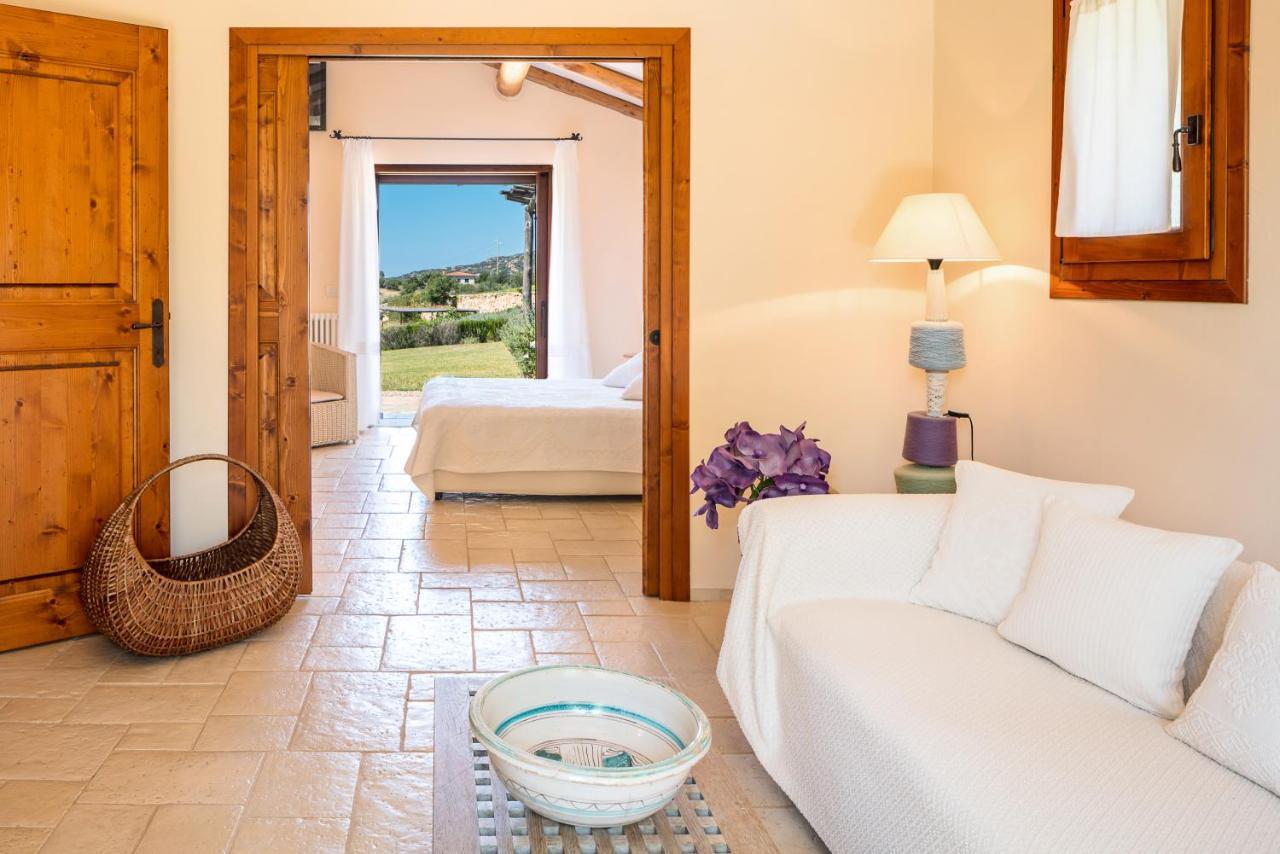 Albero Capovolto Bed and Breakfast Golfo Aranci Exteriör bild
