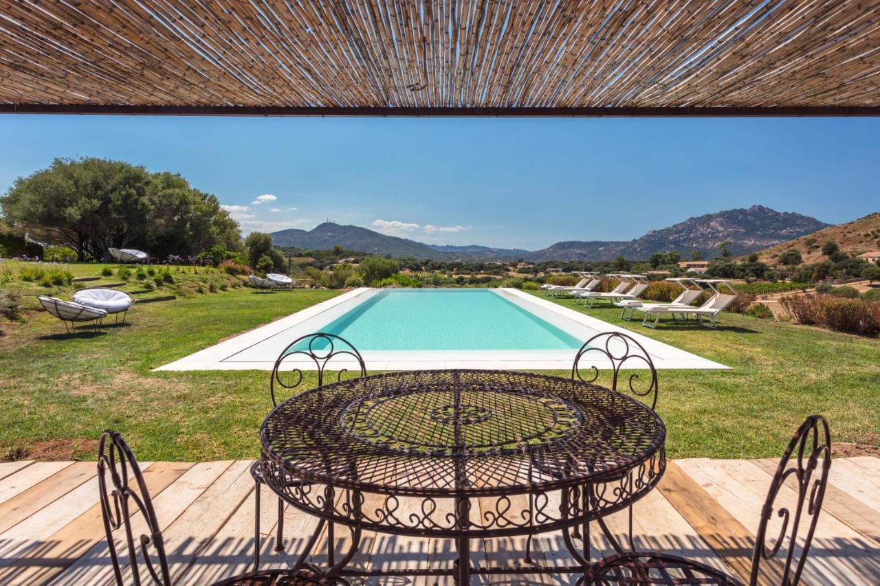 Albero Capovolto Bed and Breakfast Golfo Aranci Exteriör bild